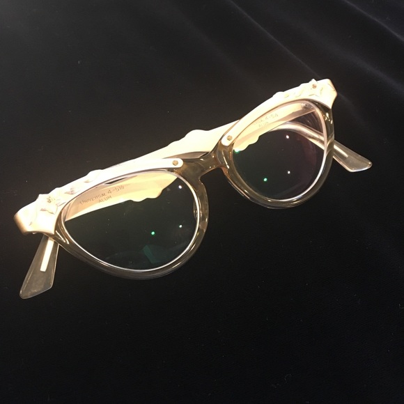 Vintage Accessories - Authentic vintage cat eye reading glasses